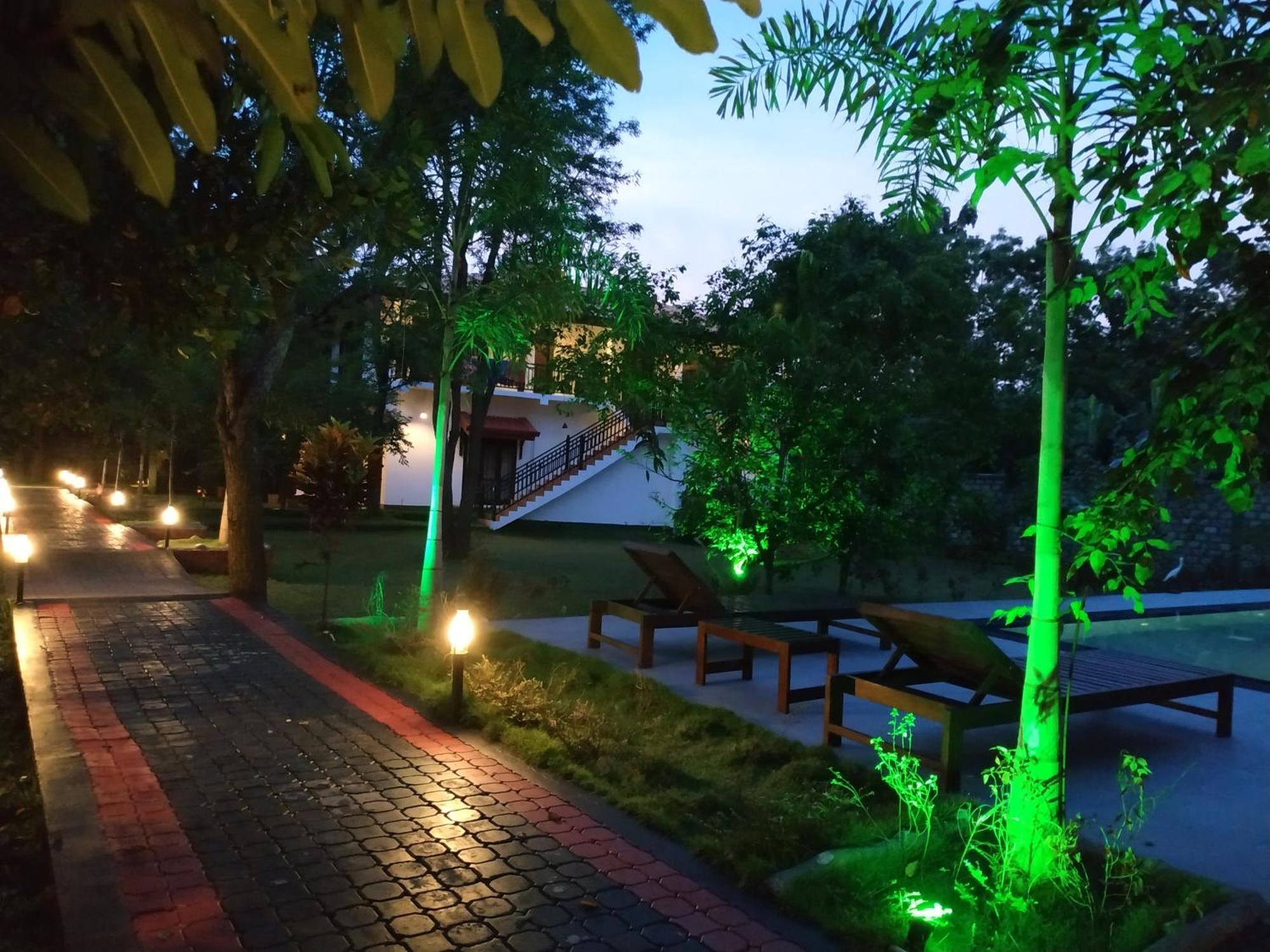 Sigiriya Cashew Palace Resort Daganapothaha Esterno foto